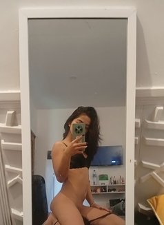 Azizi - Transsexual escort in Bali Photo 8 of 12
