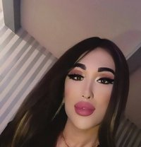 Aznura Russia 19 Cm - Transsexual escort in İstanbul