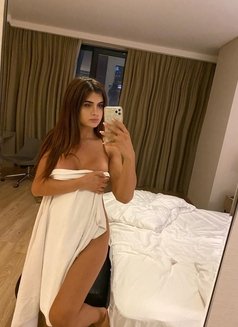 Azra Bal - Transsexual escort in İstanbul Photo 4 of 8