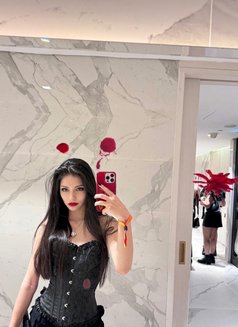 Azra - escort in Abu Dhabi Photo 3 of 3