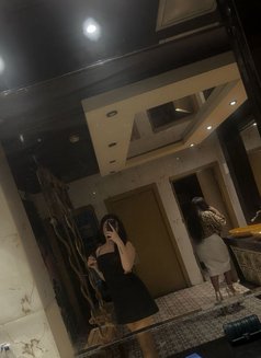 Azra - puta in İstanbul Photo 4 of 5