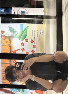 Azrael - Acompañantes masculino in Makati City Photo 1 of 5