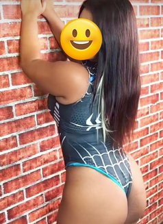 Azreen busty girl here. independent girl - puta in New Delhi Photo 2 of 4