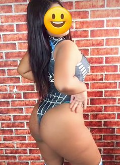 Azreen busty girl here. independent girl - puta in New Delhi Photo 3 of 4