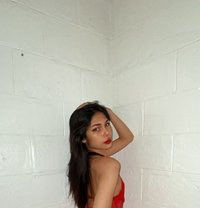 IZZY (cam show,contents,meetup) - Transsexual escort in Makati City Photo 5 of 5