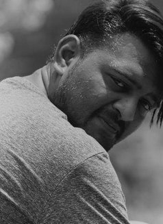 Azzan - Male escort in Mumbai Photo 2 of 3