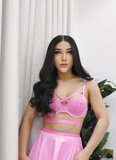 B A R R Y U - Transsexual escort in Khobar Photo 9 of 12