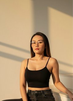 B B - masseuse in Pune Photo 2 of 8
