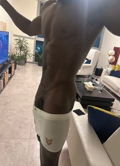 B Bc - Male escort in Doha Photo 4 of 4