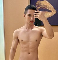 B U S I N E S S - Acompañantes masculino in Al Manama Photo 3 of 16