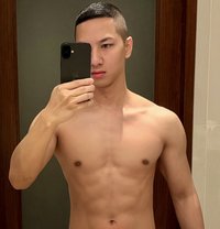 B U S I N E S S - Male escort in Al Manama Photo 3 of 23