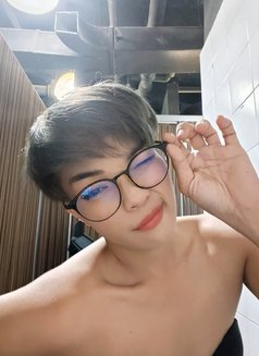 B Umbim - Male escort in Bangkok Photo 1 of 3