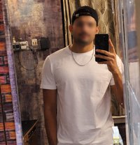 B18 - Male companion in Kolkata