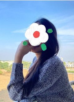 Babe Girl Meet & Cam Show - puta in Candolim, Goa Photo 3 of 3