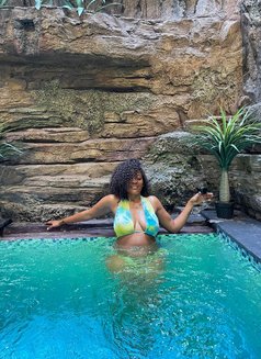 Babe Girl - masseuse in Manila Photo 2 of 5