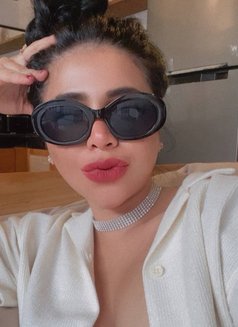 Babe Girl With Big Boobs - puta in Bali Photo 3 of 4