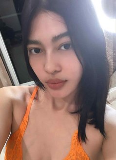 Babe Sexy Hanna - puta in Singapore Photo 4 of 5