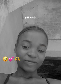 Babe - puta in Madinah Photo 1 of 2