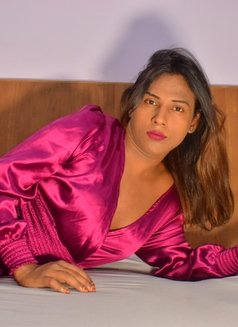 Your Shemale Baby - Acompañantes transexual in Mumbai Photo 8 of 17