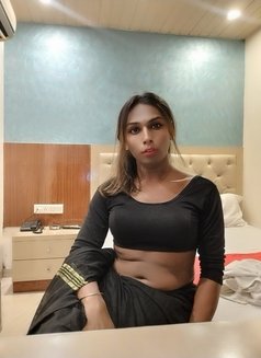 Babli Shemale big BOOBS - Transsexual escort in Mumbai Photo 15 of 22