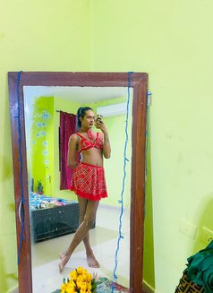 Bably - masseuse in Hyderabad Photo 3 of 5