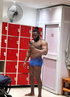 Baboooonz - Male escort in Cairo Photo 6 of 10