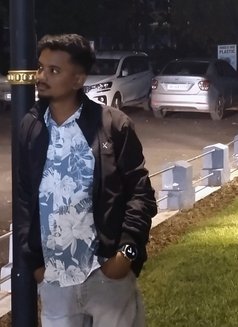 Babu 8*9%2+7-1-0/8%4+6-7 - Acompañantes masculino in Kolkata Photo 2 of 2