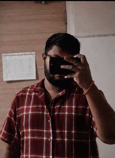 Babu - Masajista in Bangalore Photo 2 of 3