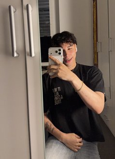 Baby Boyin Dxb - Male escort in Dubai Photo 3 of 10