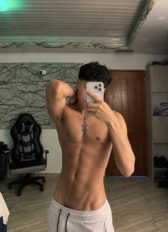 Baby Boyin Dxb - Male escort in Dubai Photo 2 of 10
