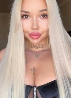 Baby Face Aleksandra - puta in Dubai Photo 2 of 13