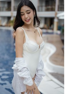 Baby girl just arrived - escort in Hong Kong Photo 3 of 26