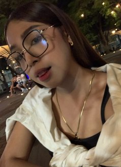 baby girl Kim Cam/Meet - escort in Manila Photo 17 of 18