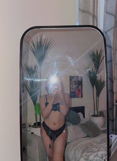 Baby Girl Sofie - Transsexual escort agency in Riyadh Photo 10 of 17