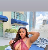 Baby girl - escort in Abidjan