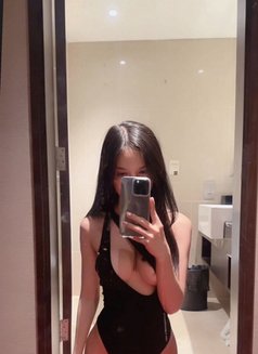 Baby M - escort in Singapore Photo 1 of 4