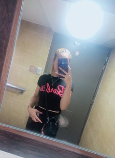 Baby Nicole - Transsexual escort in Manila Photo 7 of 8