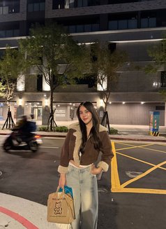 Baby Sing - puta in Shanghai Photo 9 of 11