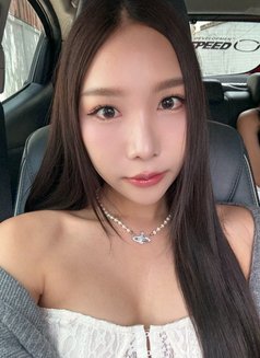 Winter vvip - escort in Shanghai Photo 4 of 7