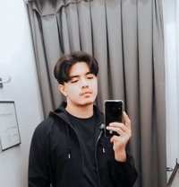 Babyboijj - Male escort in Mandaluyong