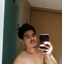 Babyboijj - Male escort in Mandaluyong