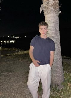 Babyboy - Male escort in Dammam Photo 1 of 10