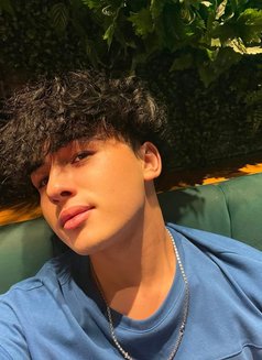 Babyface_XL - Male escort in İstanbul Photo 18 of 20