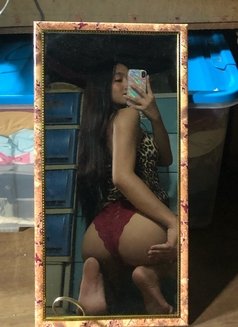 Angel Wong Functional - Transsexual escort in Manila Photo 2 of 12