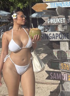 Babygirl 🦋 - puta in Bangkok Photo 6 of 15