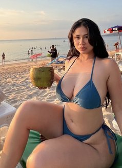 Babygirl 🦋 - puta in Bangkok Photo 10 of 15