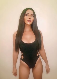 Bombshell Jasmine - Transsexual escort in Manila Photo 10 of 22