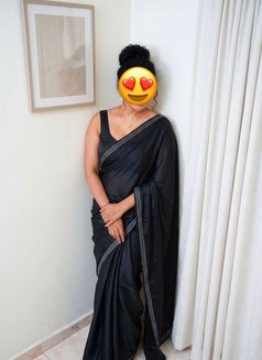 I AM Riya Available for private meet - puta in Sharjah Photo 4 of 13