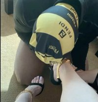 Bad Bunny - Masajista in Dubai