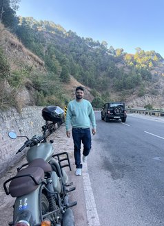 Bad Xperts - Male escort in New Delhi Photo 2 of 3